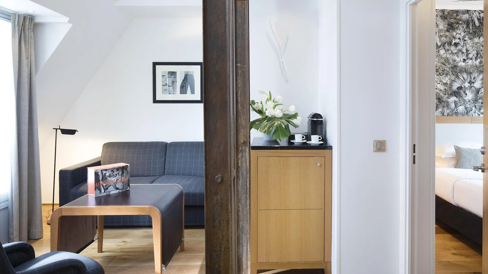 Le Six Hotel 4*