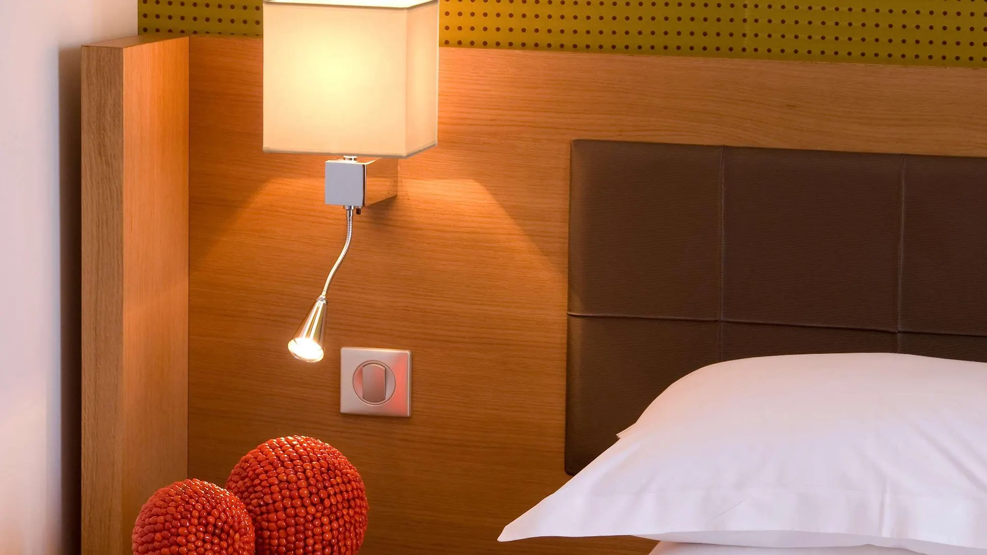 Le Six Otel 4*