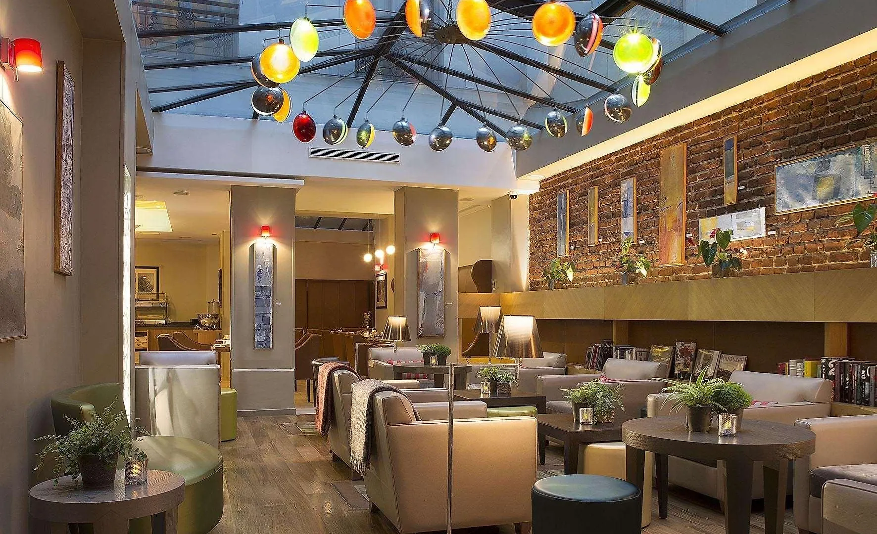 Otel Le Six