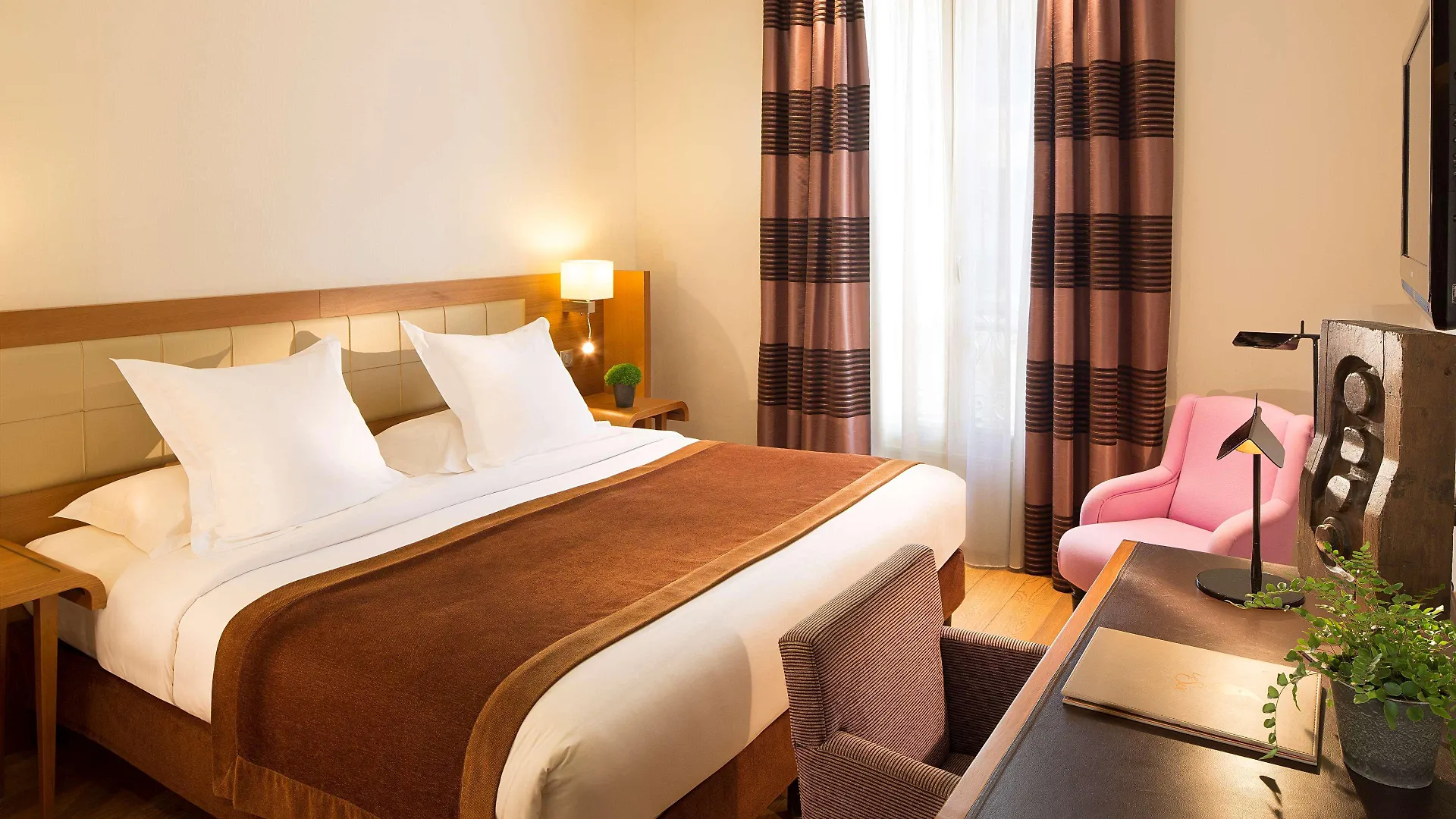 Hotel Le Six Paris