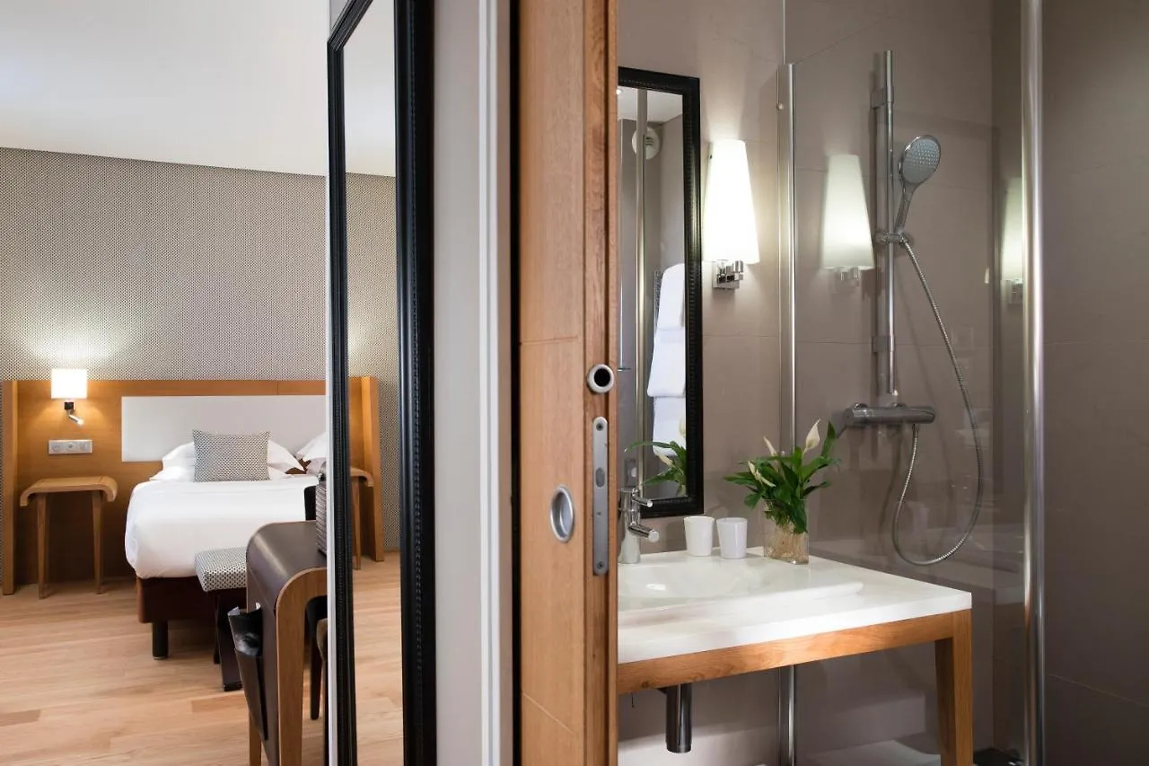 Hotel Le Six 4*