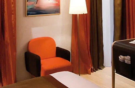 Le Six Otel Paris