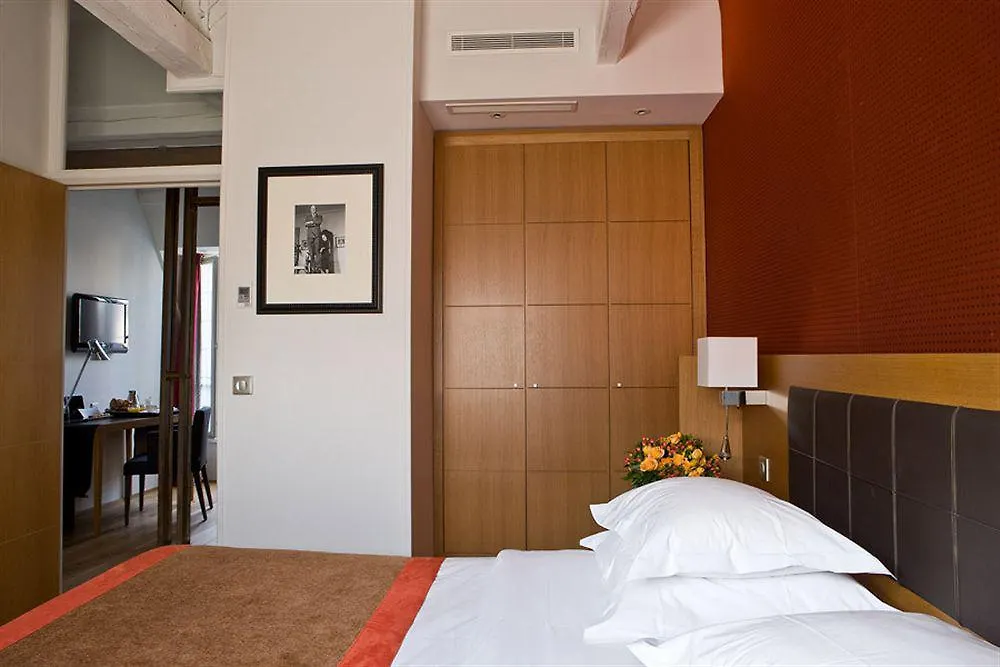 Otel Le Six